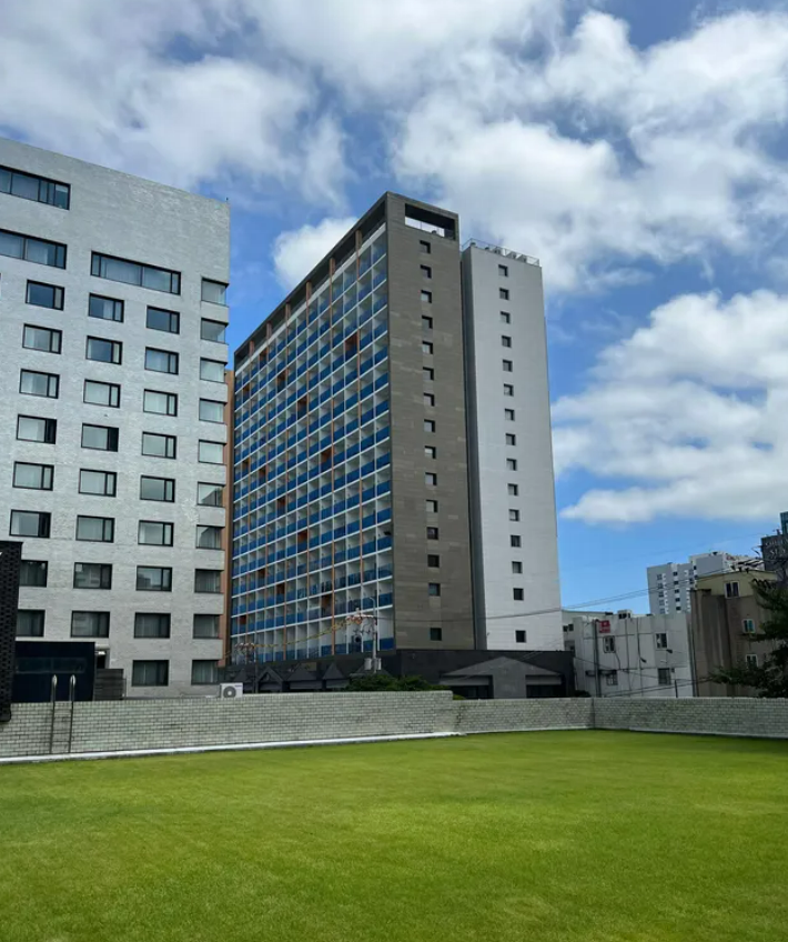 제주시 연동 | 힐스테이트제주·공항 10분 거리·주차장 완비 최저가 보러가기